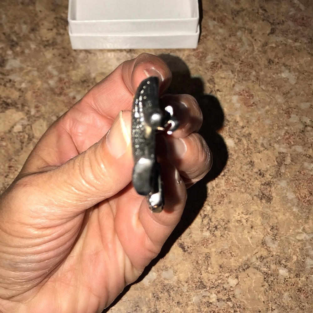 NWOT Beautiful Elephant Pin - Picture 5 of 9